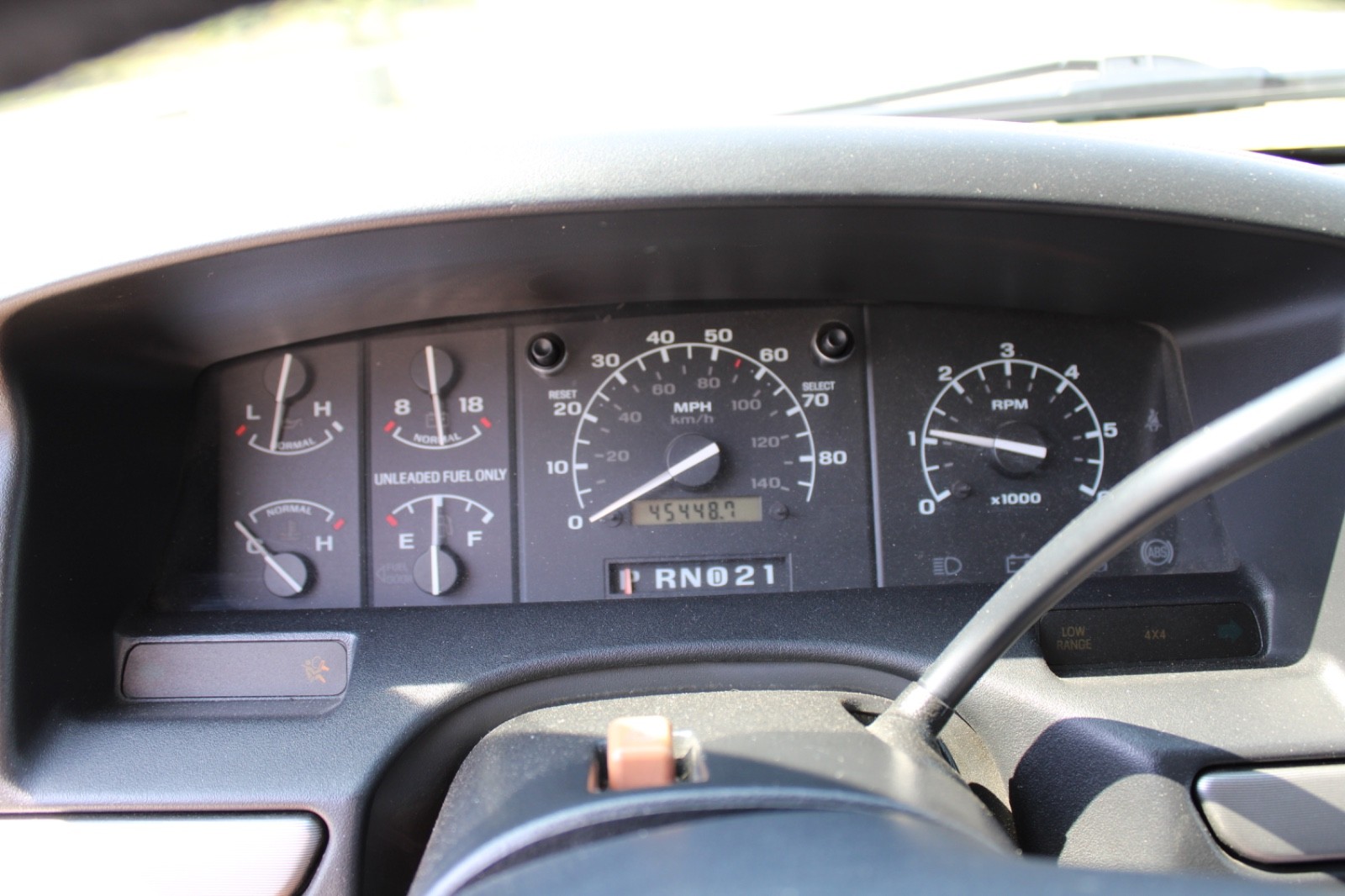 Ford-Bronco-1995-SUV-15