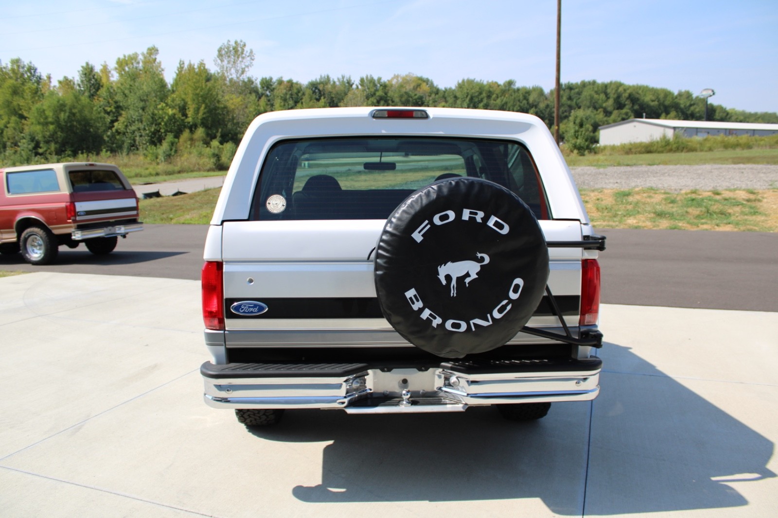 Ford-Bronco-1995-SUV-5