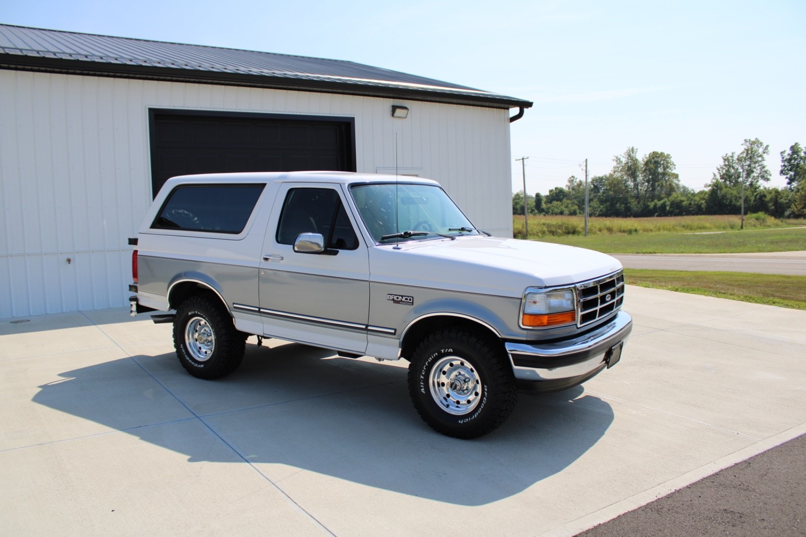 Ford-Bronco-1995-SUV-8