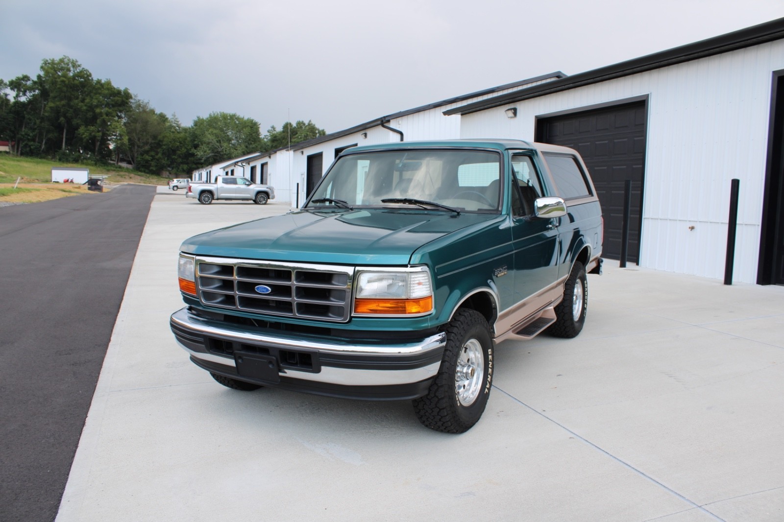 Ford-Bronco-1996-1