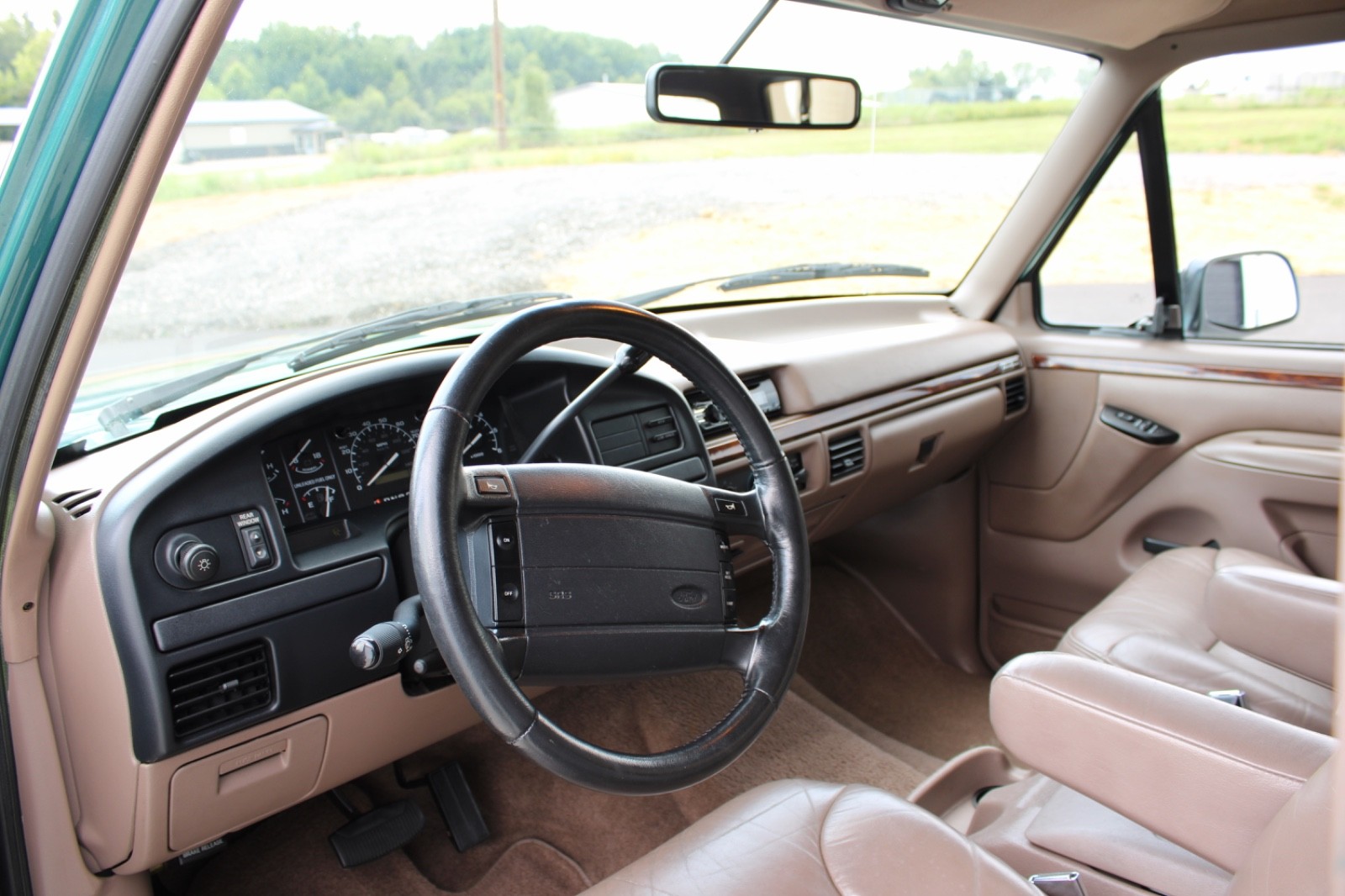 Ford-Bronco-1996-10
