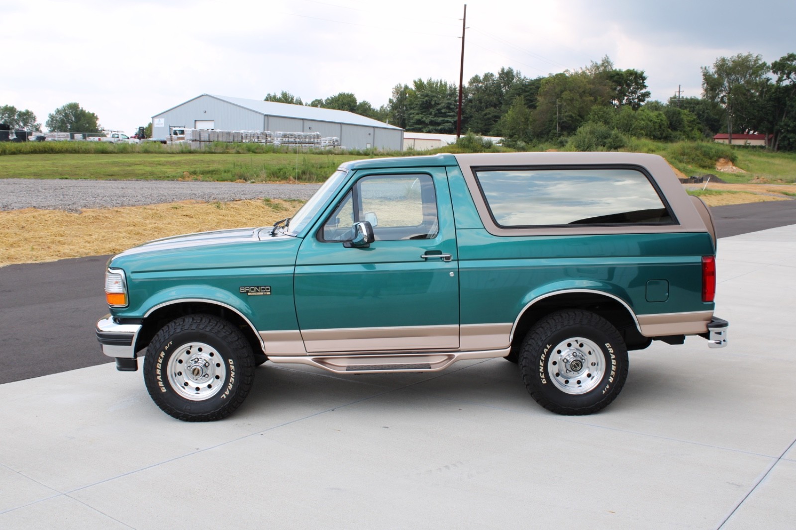 Ford-Bronco-1996-2