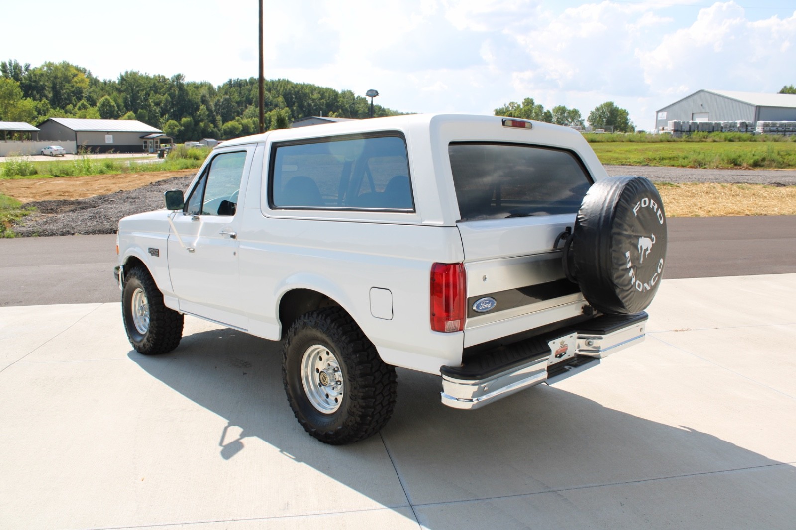 Ford-Bronco-1996-2