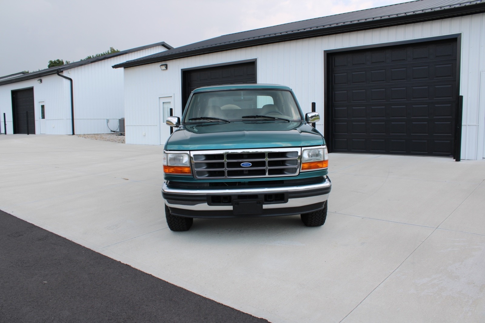 Ford-Bronco-1996-3