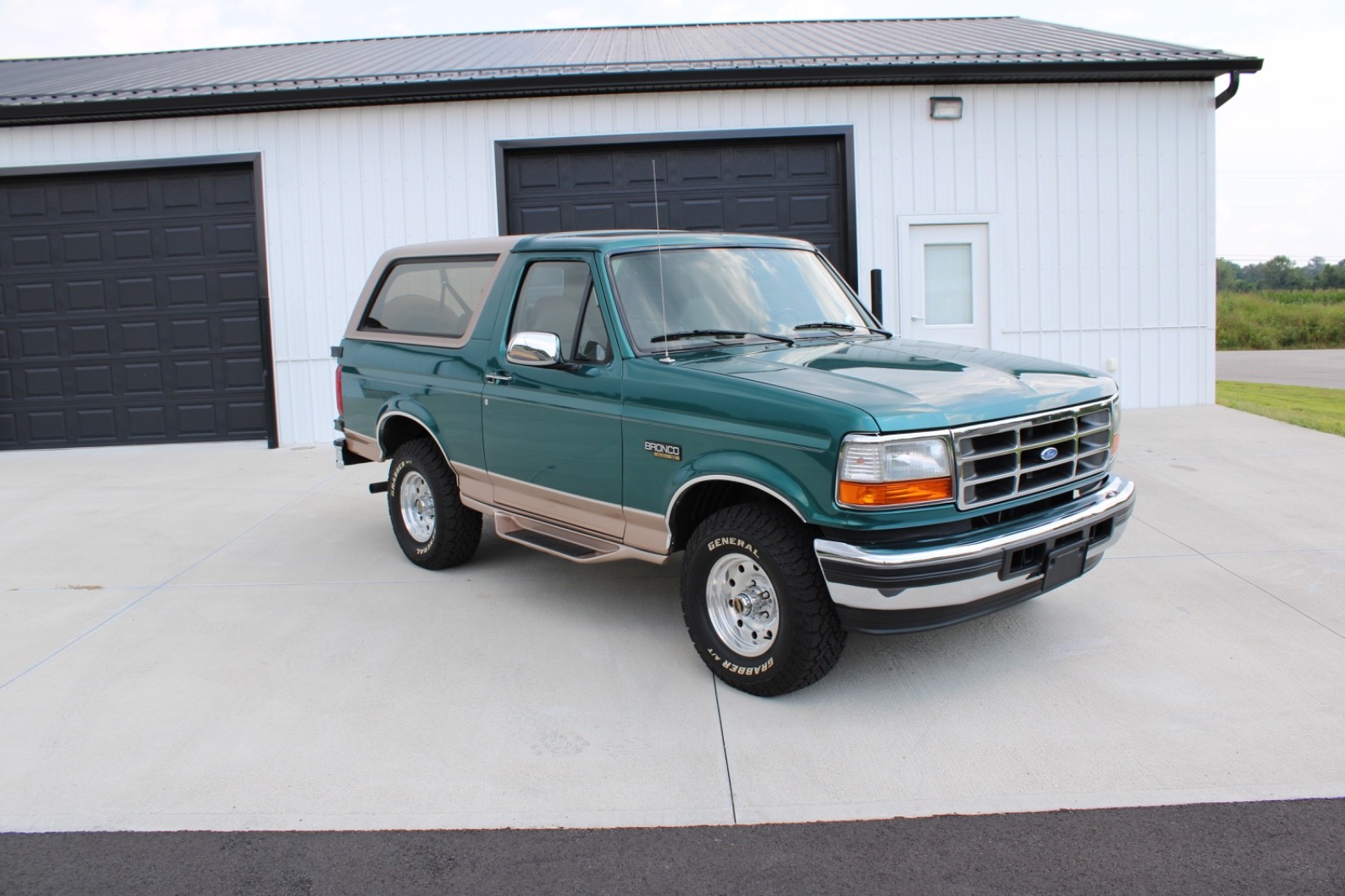 Ford-Bronco-1996-5