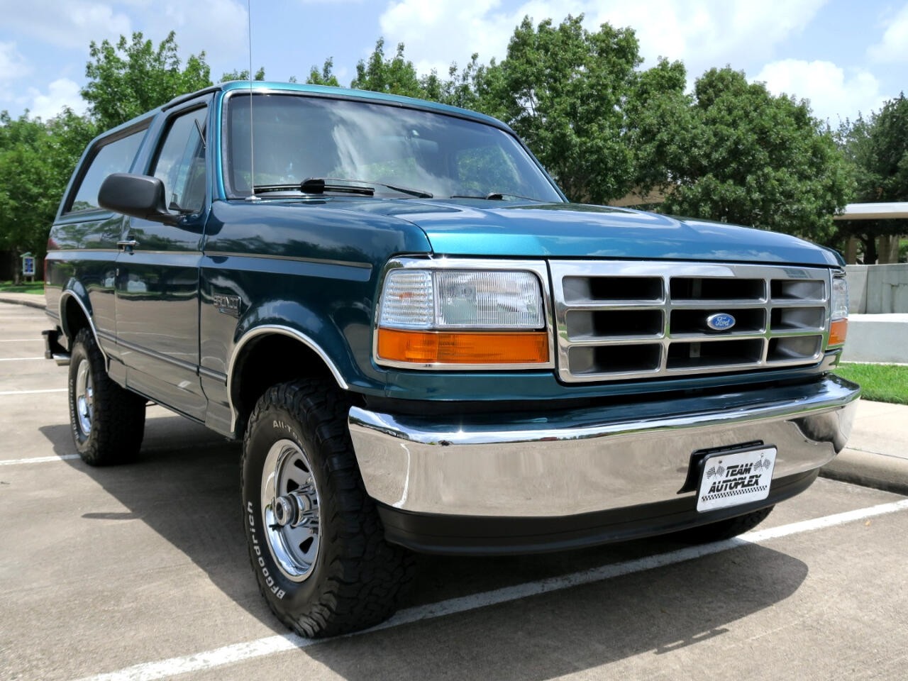 Ford-Bronco-1996-SUV-15