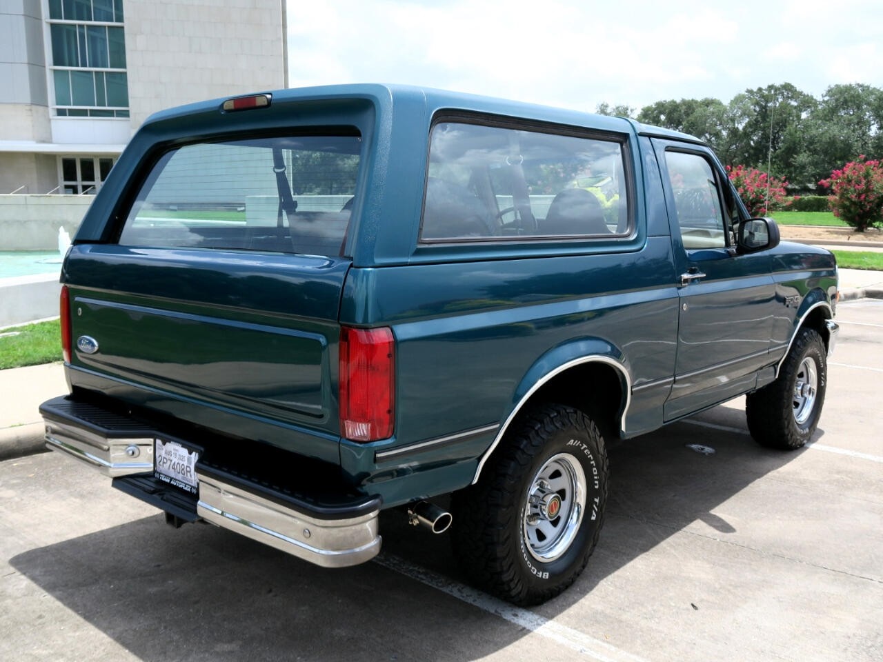 Ford-Bronco-1996-SUV-18