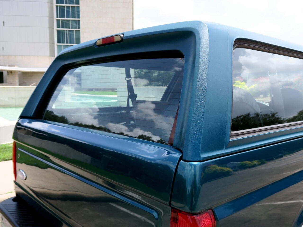 Ford-Bronco-1996-SUV-21