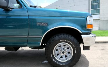 Ford-Bronco-1996-SUV-24