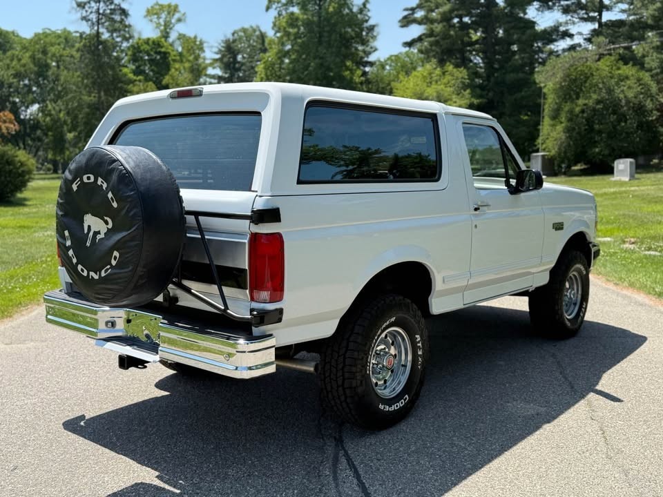 Ford-Bronco-1996-SUV-3