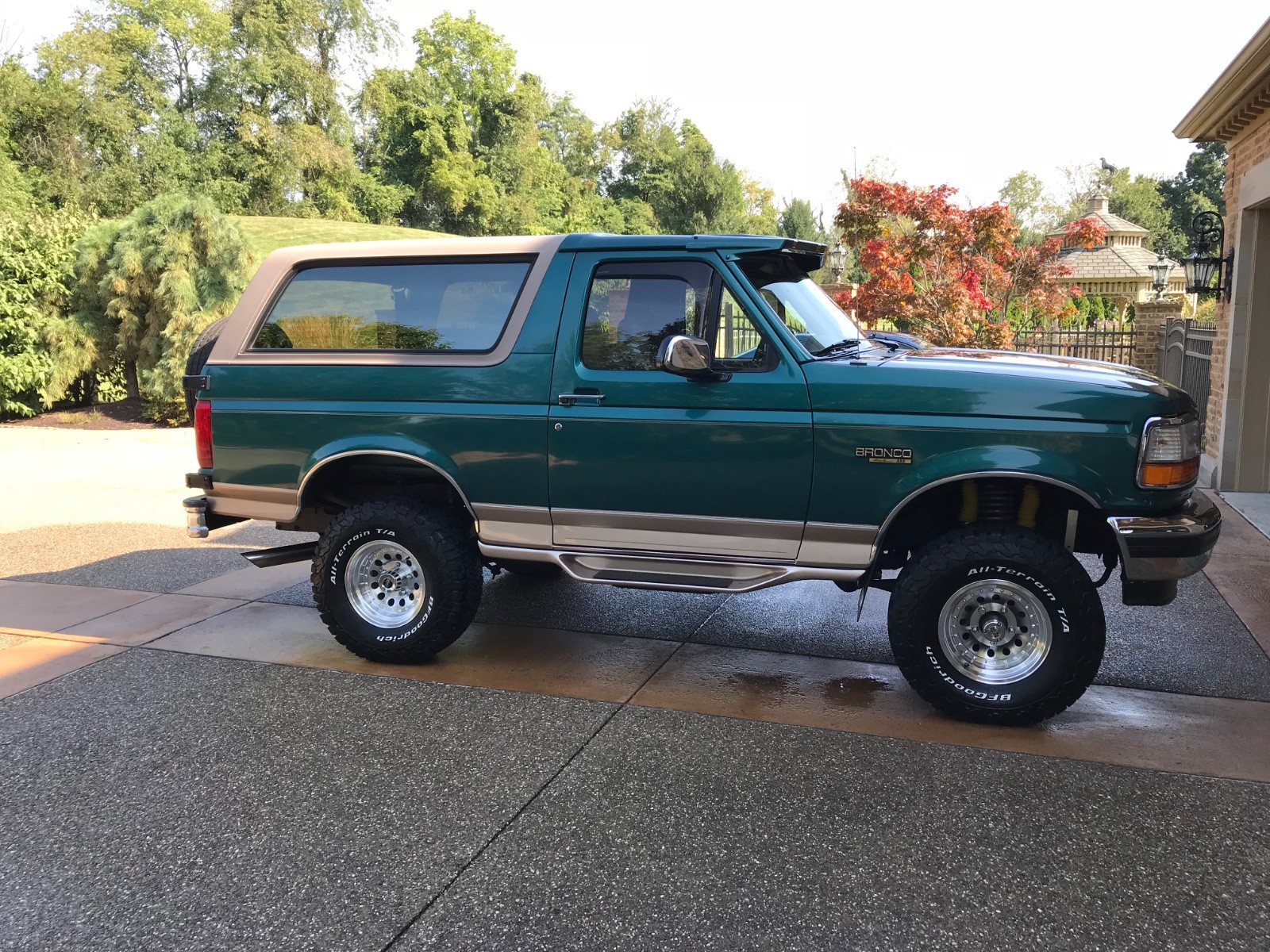 Ford-Bronco-1996-SUV-3