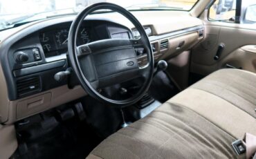 Ford-Bronco-1996-SUV-30