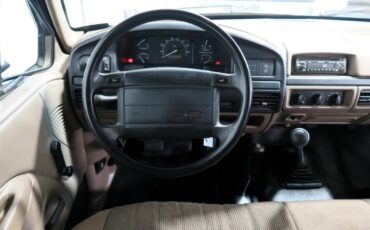 Ford-Bronco-1996-SUV-33