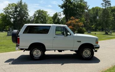 Ford-Bronco-1996-SUV-4