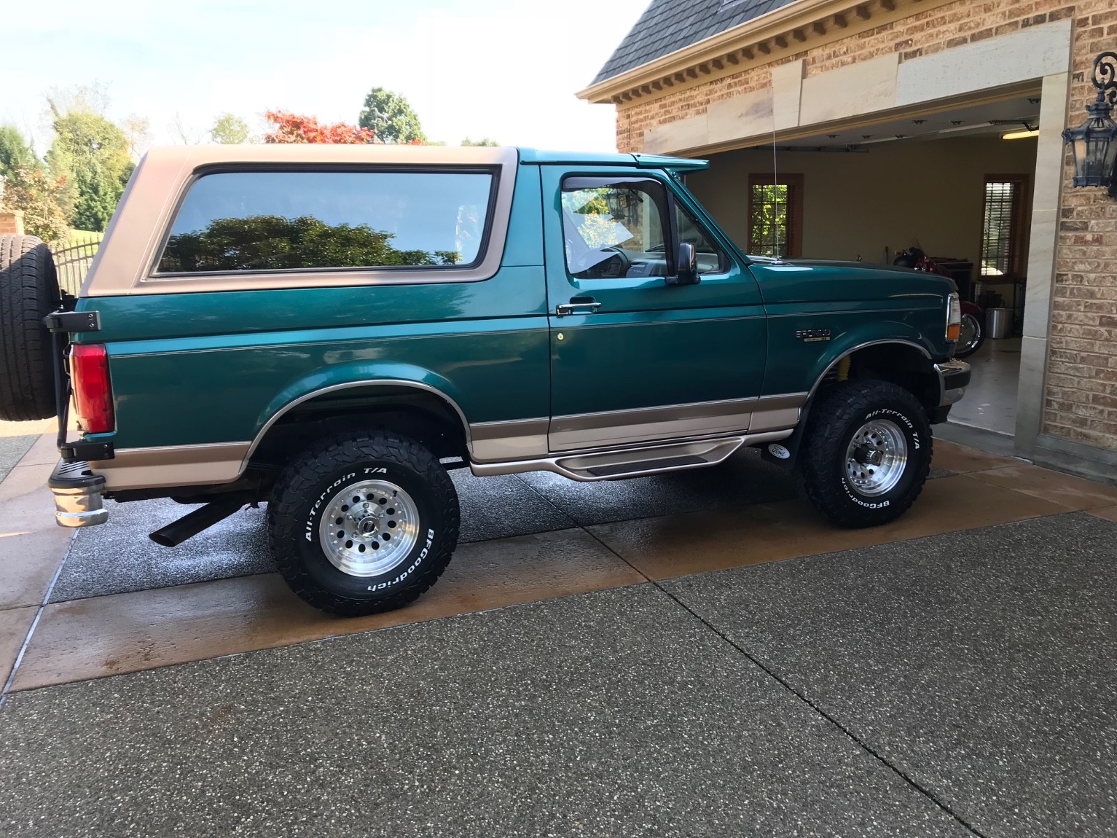 Ford-Bronco-1996-SUV-5