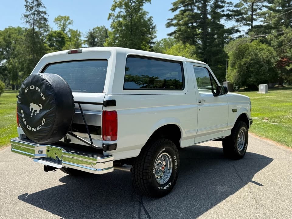 Ford-Bronco-1996-SUV-8