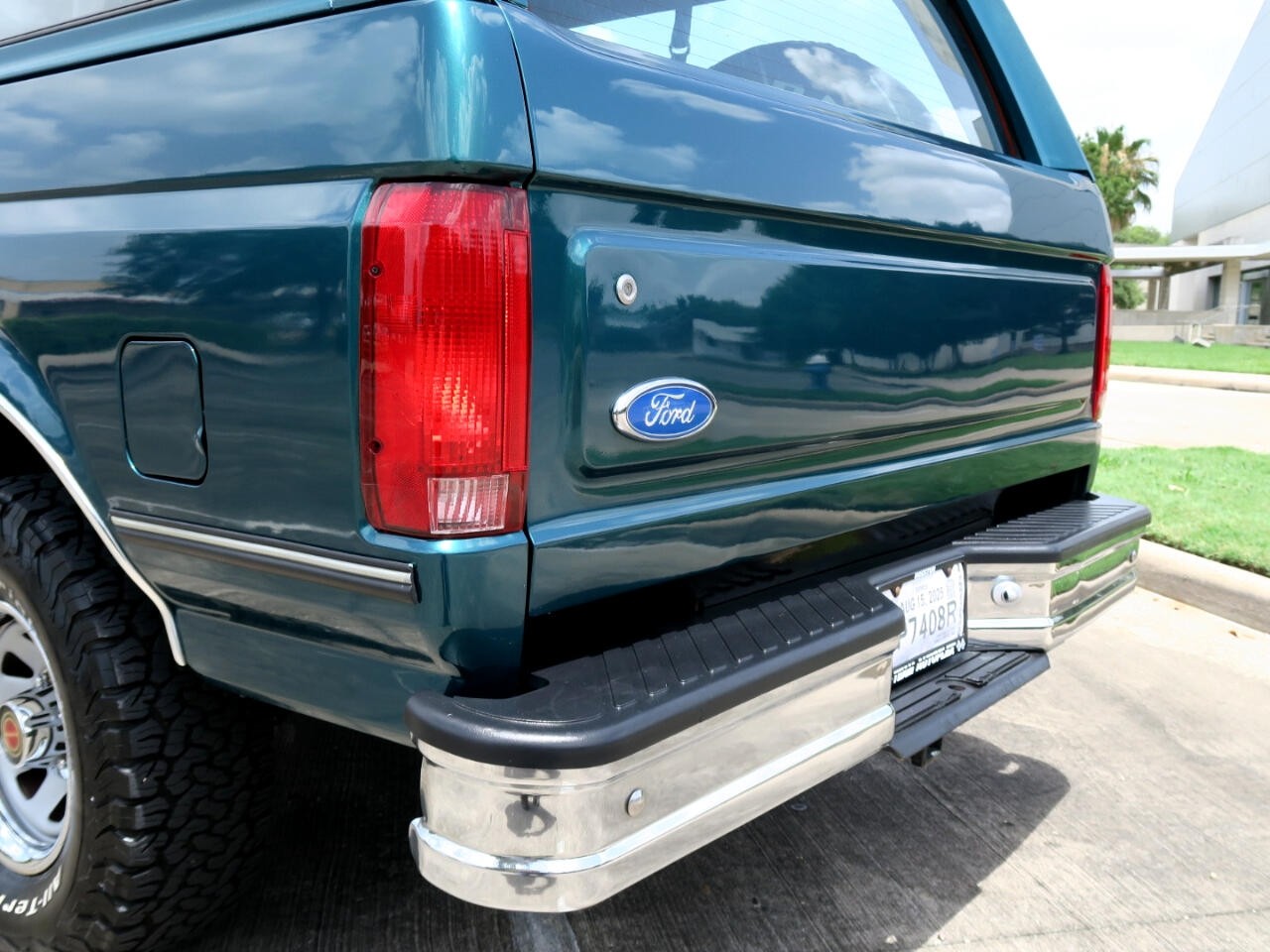 Ford-Bronco-1996-SUV-8