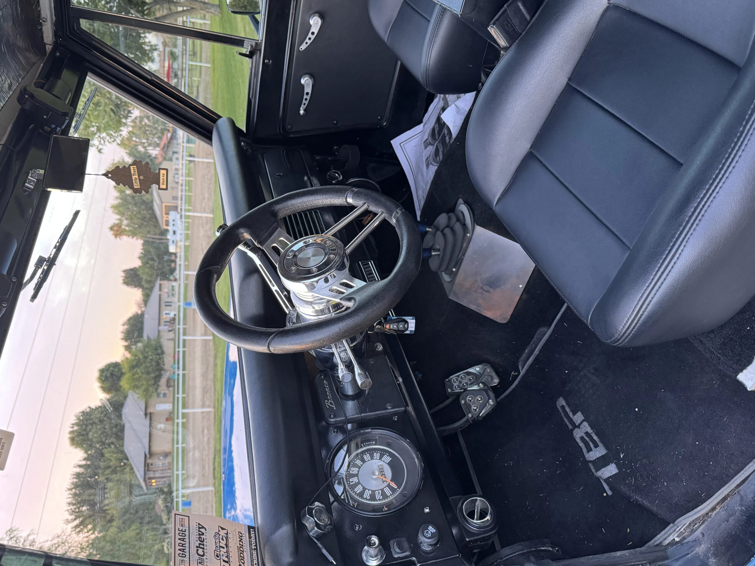 Ford-Bronco-2-door-1966-Blue-Black-12