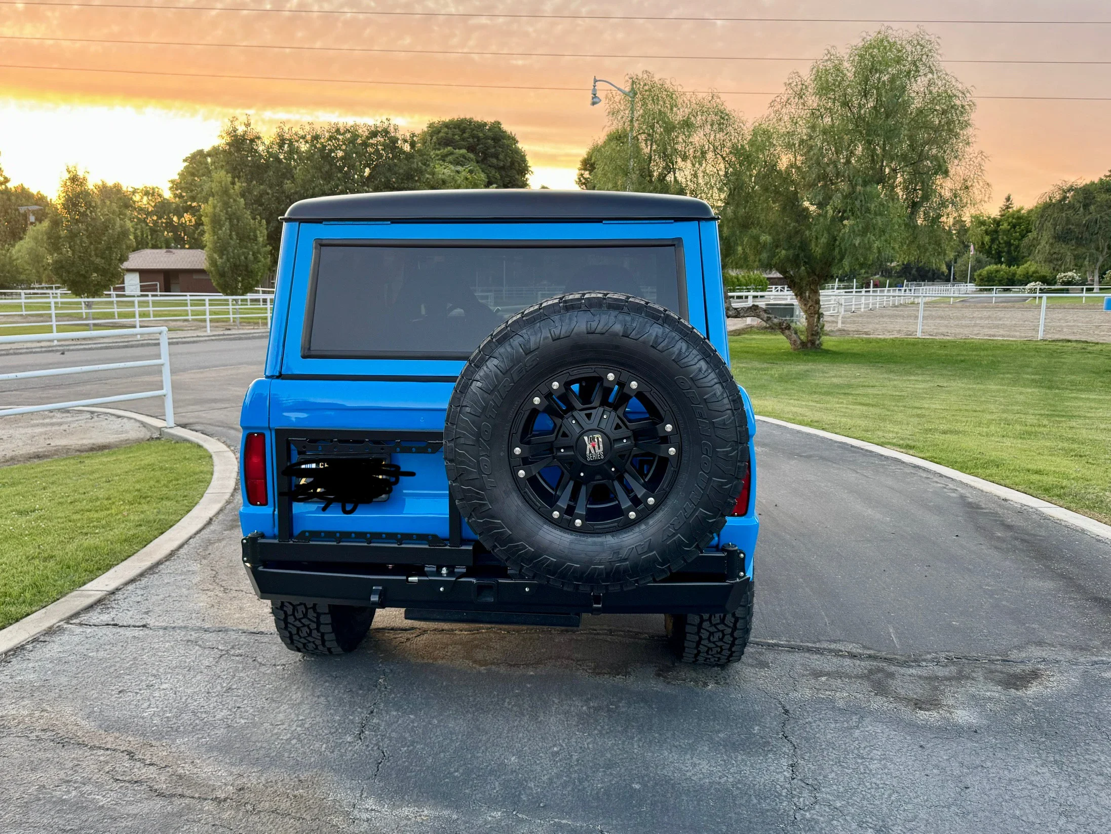 Ford-Bronco-2-door-1966-Blue-Black-8