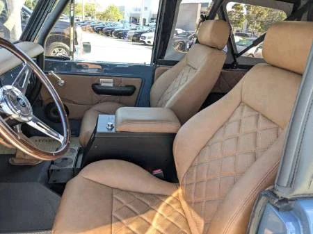 Ford-Bronco-2-door-1966-Gray-Tan-5