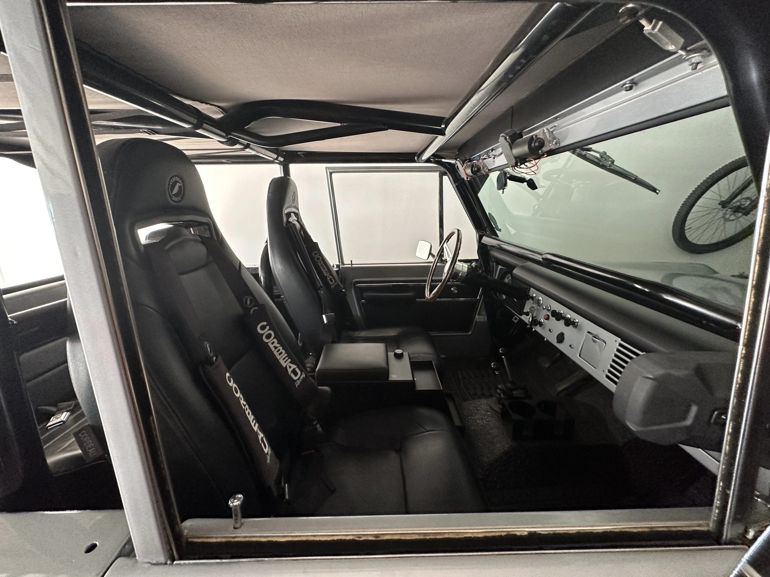Ford-Bronco-2-door-1966-Silver-Silver-7