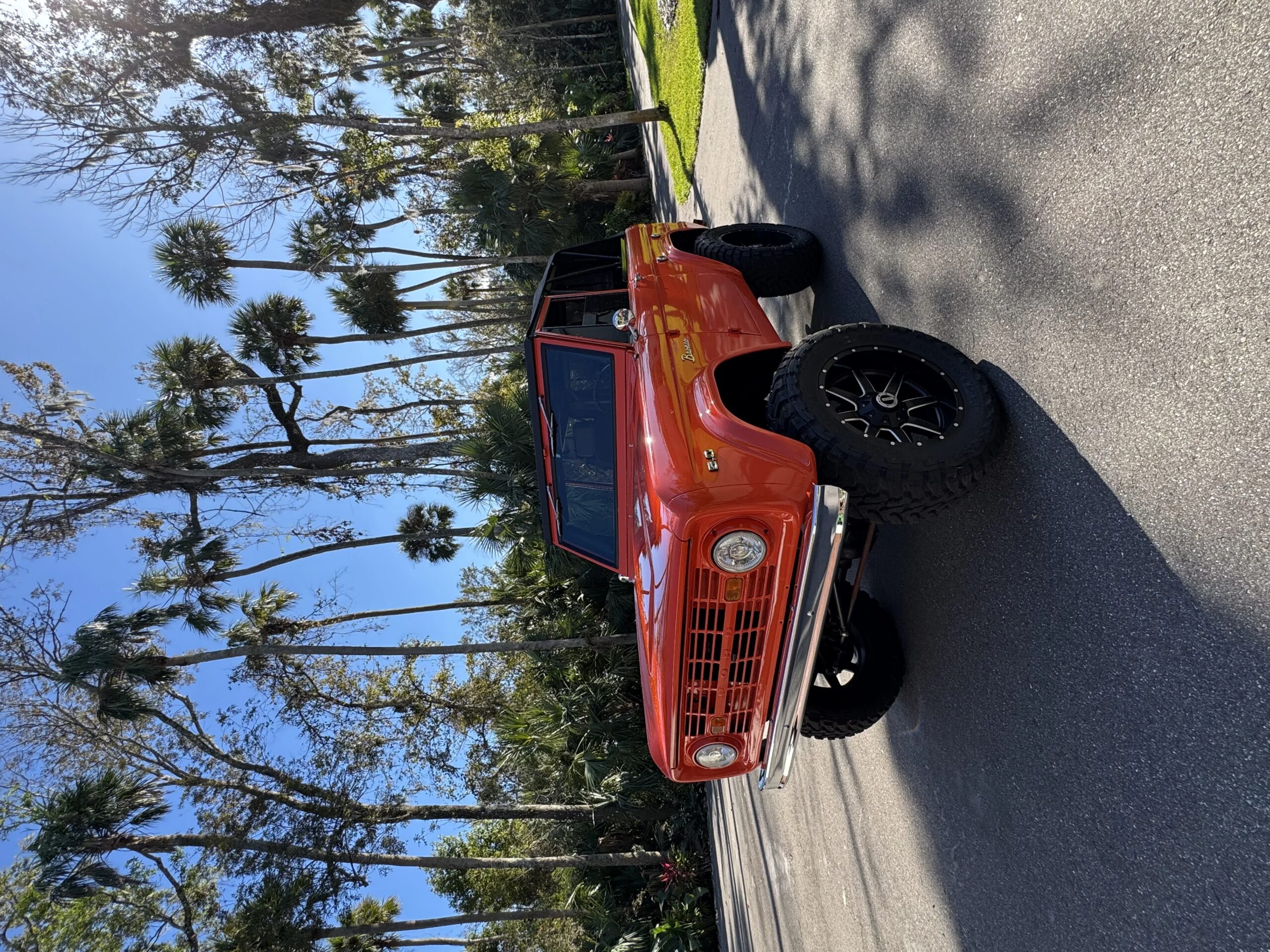 Ford-Bronco-2-door-1967-Orange-Black-4