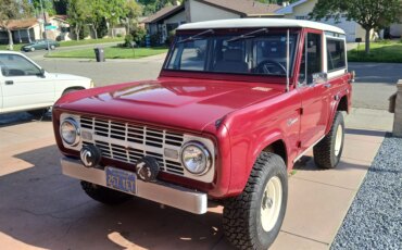 Ford-Bronco-2-door-1968-Burgundy-Gray-10