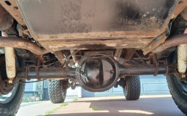 Ford-Bronco-2-door-1968-Burgundy-Gray-14