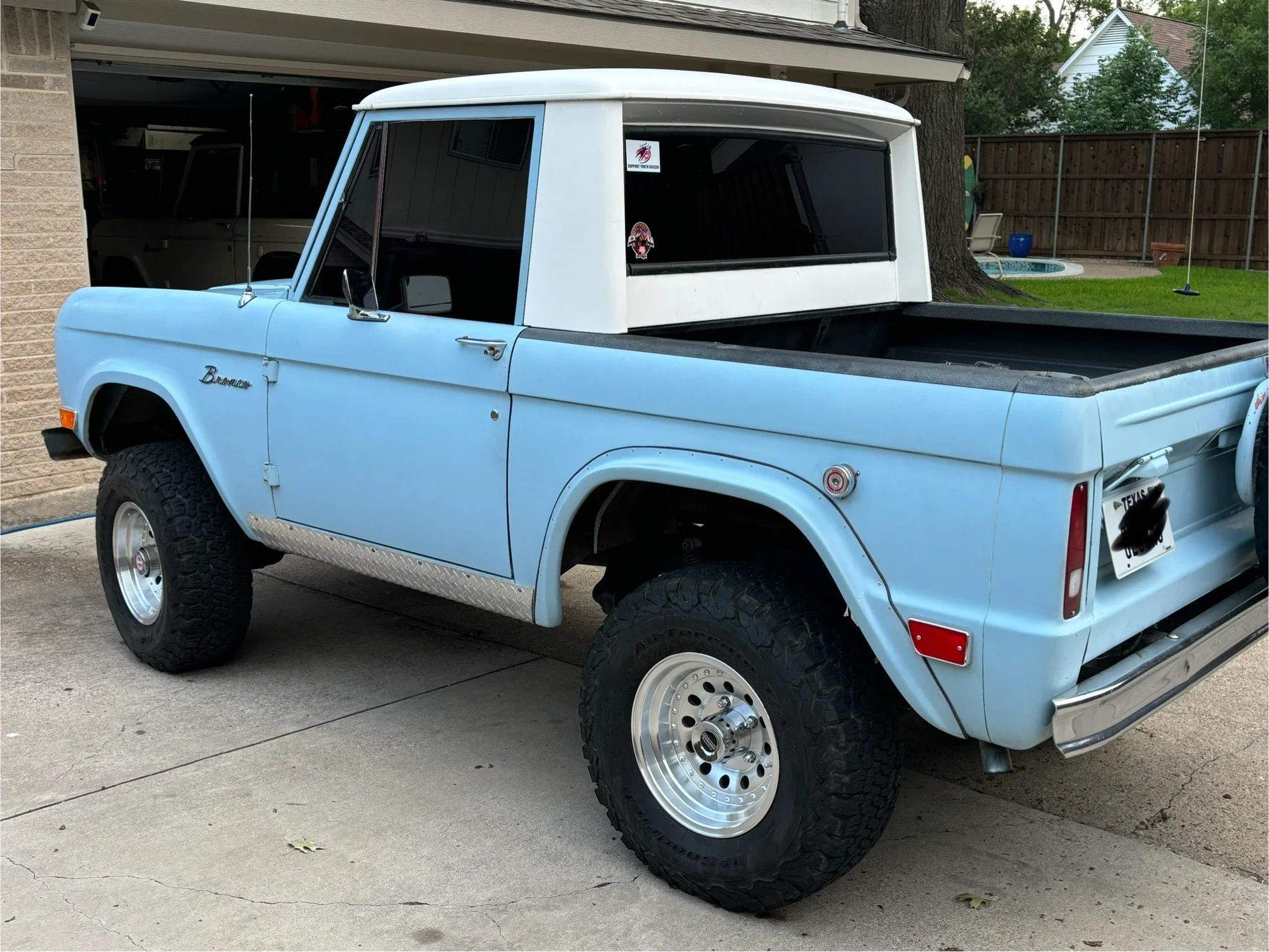 Ford-Bronco-2-door-1969-Blue-Custom-9
