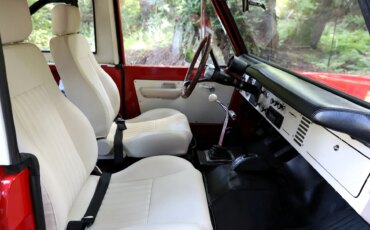 Ford-Bronco-2-door-1969-Red-Off-White-29