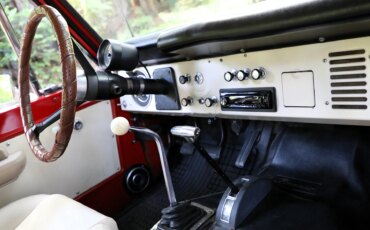 Ford-Bronco-2-door-1969-Red-Off-White-31