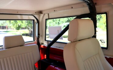 Ford-Bronco-2-door-1969-Red-Off-White-32