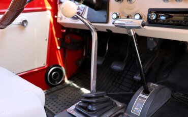 Ford-Bronco-2-door-1969-Red-Off-White-4
