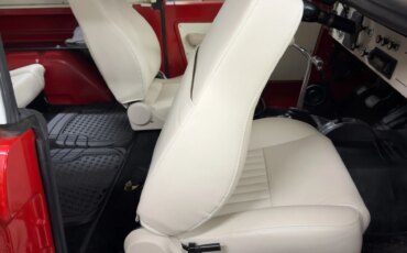 Ford-Bronco-2-door-1969-Red-Off-White-49