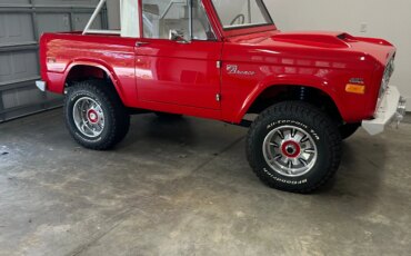 Ford-Bronco-2-door-1969-Red-White