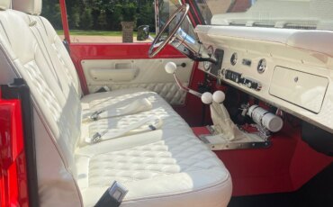 Ford-Bronco-2-door-1969-Red-White-9