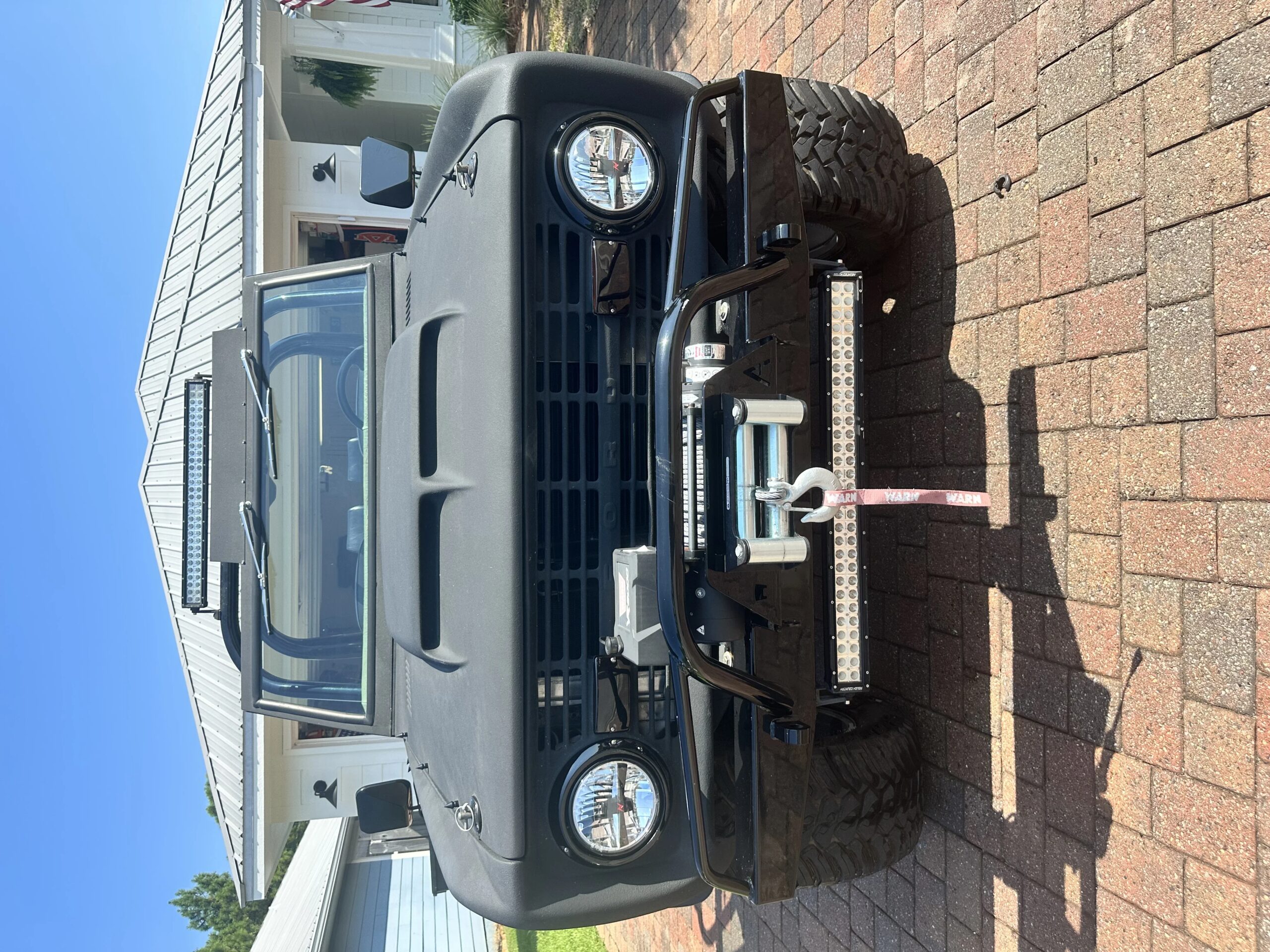 Ford-Bronco-2-door-1970-Black-Black-3