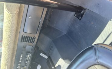 Ford-Bronco-2-door-1970-Black-Black-9