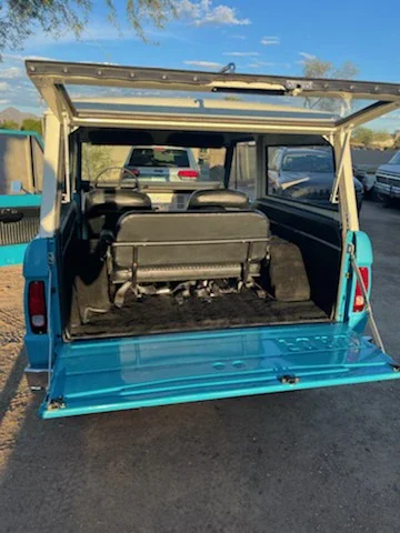 Ford-Bronco-2-door-1970-Blue-Black-1