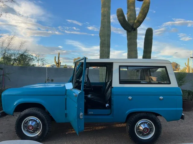 Ford-Bronco-2-door-1970-Blue-Black-3