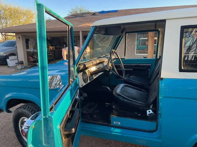 Ford-Bronco-2-door-1970-Blue-Black-6