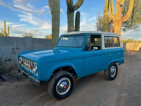Ford-Bronco-2-door-1970-Blue-Black