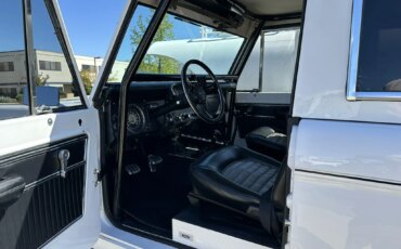 Ford-Bronco-2-door-1971-White-Charcoal-22