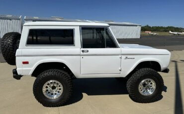 Ford-Bronco-2-door-1971-White-Charcoal-44