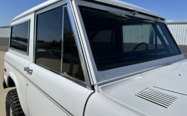 Ford-Bronco-2-door-1971-White-Charcoal-48