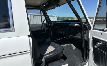 Ford-Bronco-2-door-1971-White-Charcoal-5