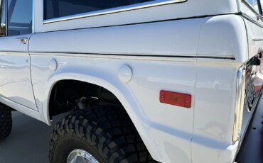 Ford-Bronco-2-door-1971-White-Charcoal-52