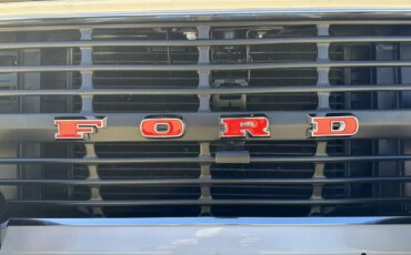 Ford-Bronco-2-door-1971-White-Charcoal-54