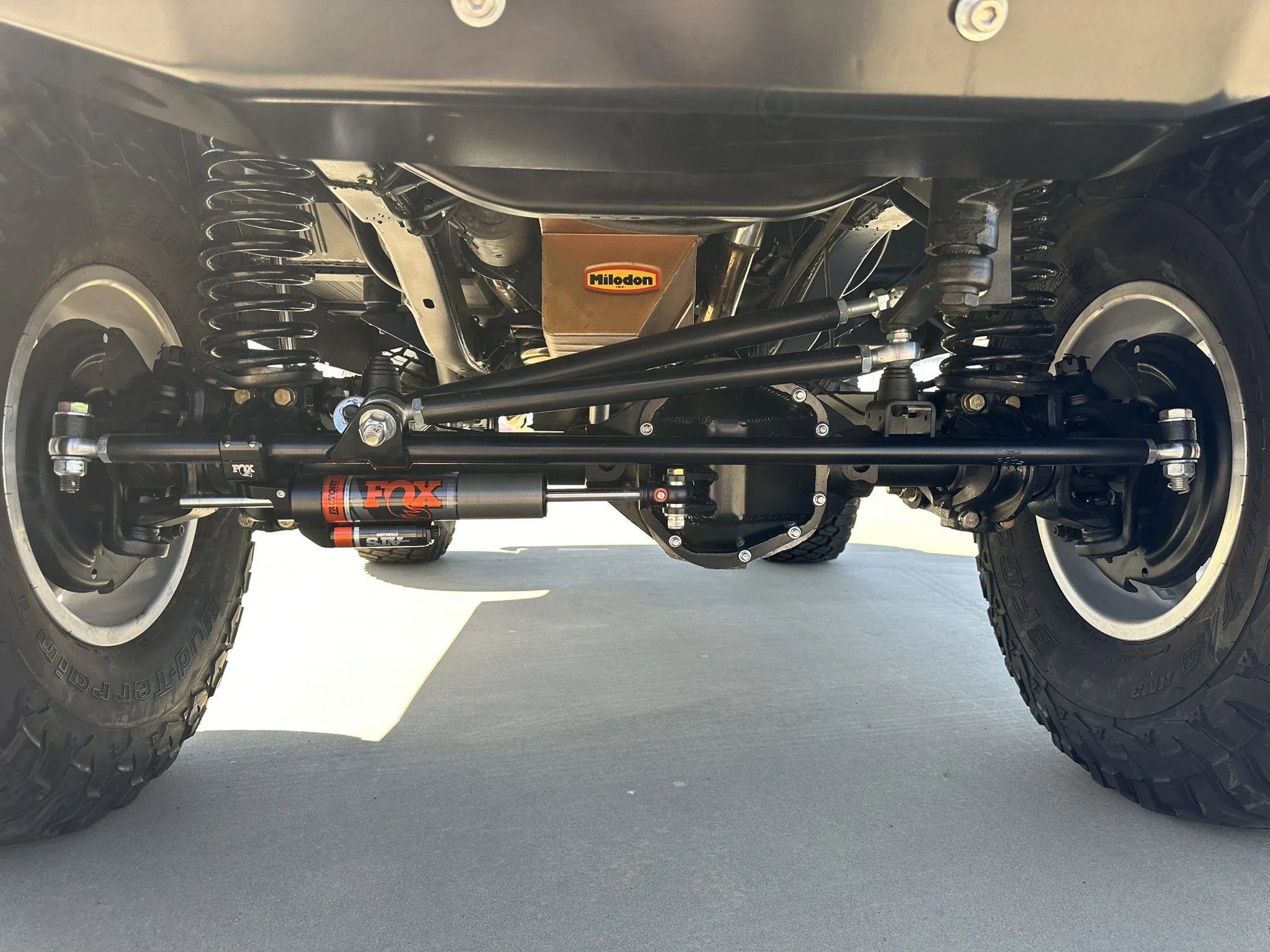 Ford-Bronco-2-door-1971-White-Charcoal-56