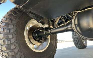 Ford-Bronco-2-door-1971-White-Charcoal-60